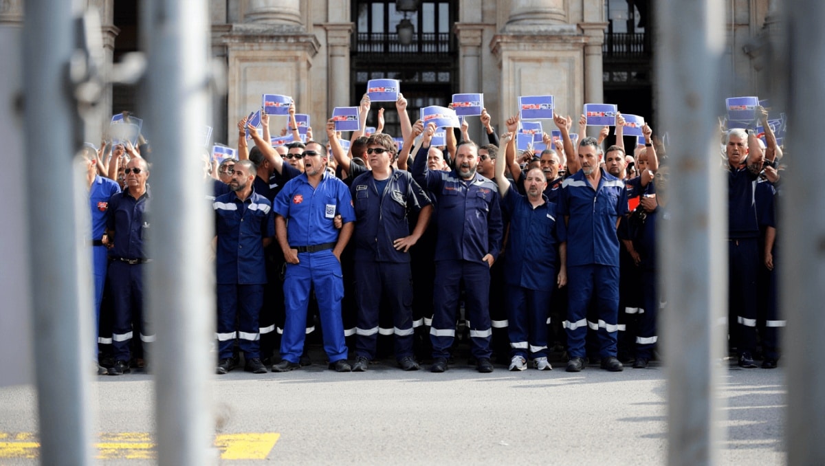 Exigen la destitución del director de prisiones en Cataluña por dar «una bofetada» a un preso