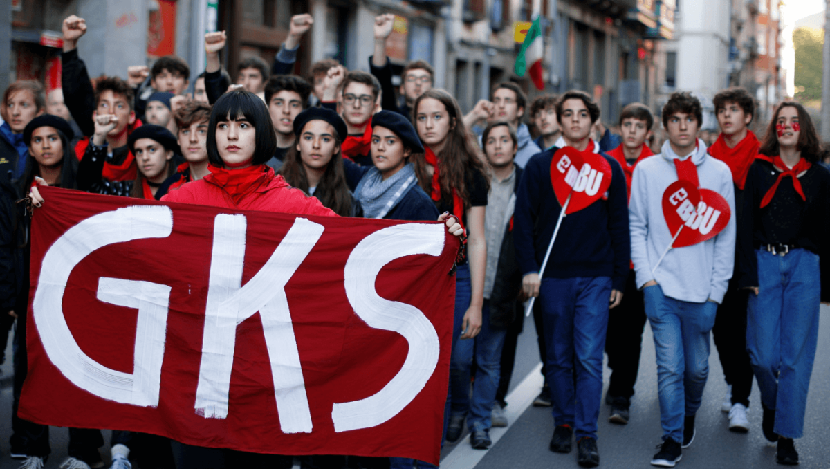 Las juventudes comunistas de GKS superan a los ‘cachorros’ de Bildu en el País Vasco