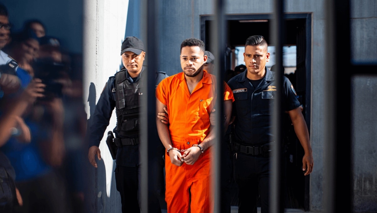 El presunto pederasta Kenneth V. V. ingresa en Juan Grande protegido y con protocolo antisuicidio