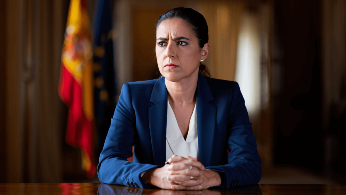 Sumar advierte al PSOE de que gobernar solo para resistir es «alimentar a Vox»