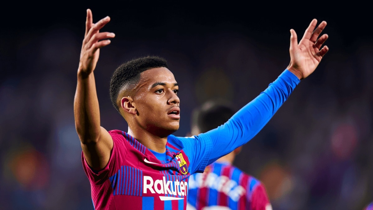 Raphinha brilla con un doblete y el Barça se corona campeón de la Supercopa de España