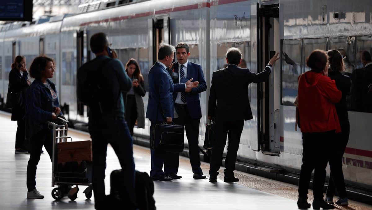 La Generalitat exige que Renfe y ADIF asuman responsabilidades por el caos en Rodalies