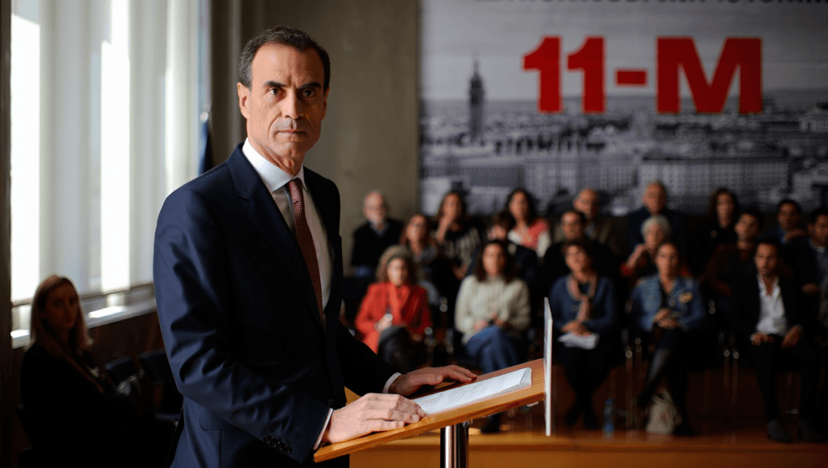 Aznar presenta las memorias de Mayor Oreja coincidiendo con el aniversario del 11-M