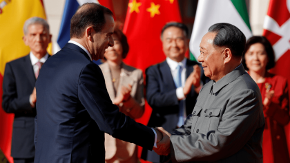 La izquierda española se abraza a China ante el cambio de opinión que reflejan los sondeos