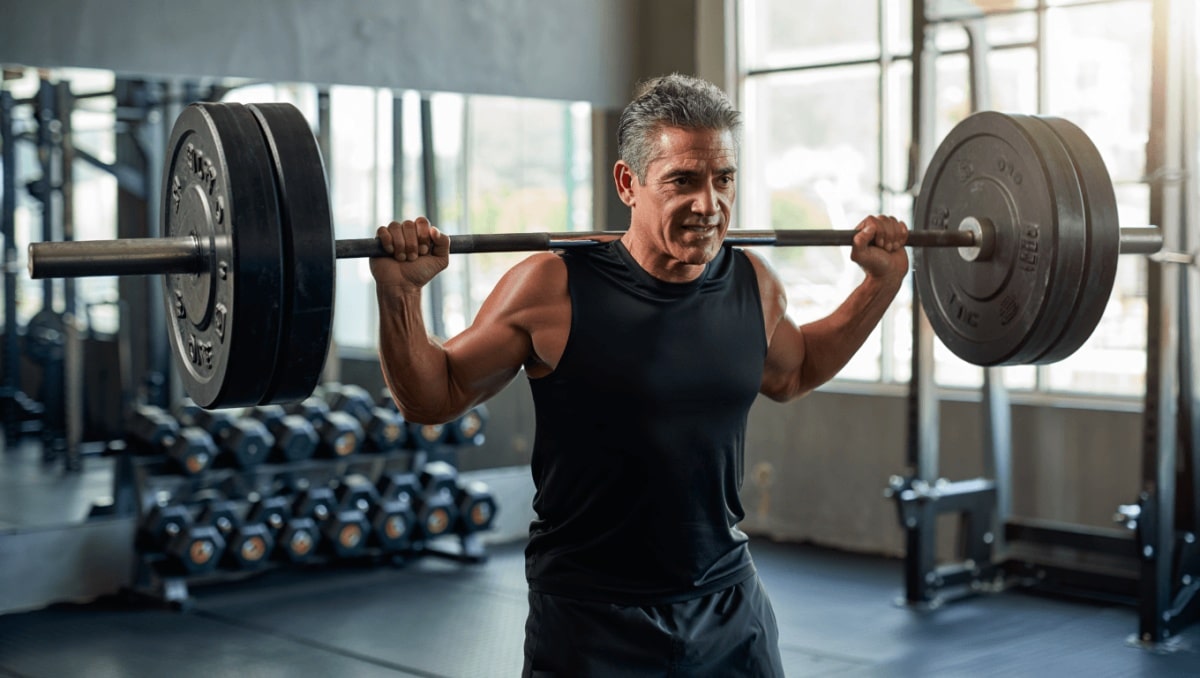 Marcos Vázquez, experto en fitness: «Entrenar fuerza no es solo hacer músculo, sino un seguro para envejecer mejor porque mantiene la reserva fisiológica»