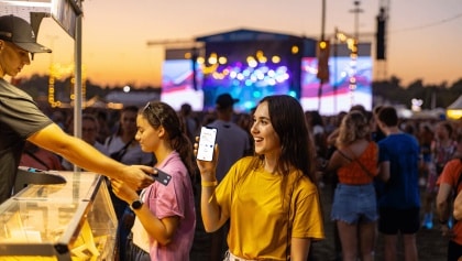 Abanca se sube al escenario de los grandes festivales para reforzar su apuesta por los pagos digitales