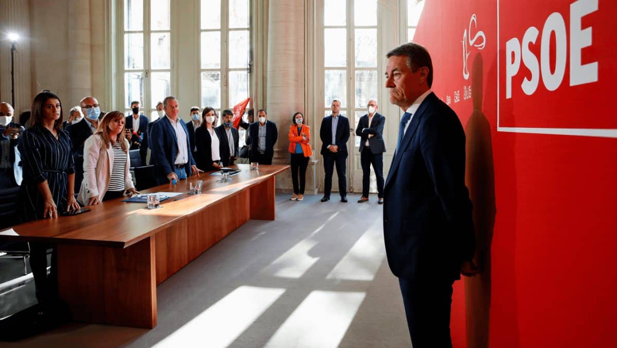 El sanchismo se desmorona: afines a Sánchez en el PSOE ven «insostenible» llegar a 2027