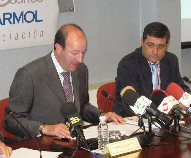 Presidente y secretario de AEMA