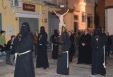 La Hermandad de La Redención en su Viacrucis penitencial por las calles de Gador
