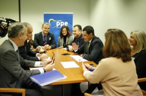 JUANMA MORENO, PABLO VENZAL Y AMOS G ARCÍA EN REUNIÓN HOY EN BRUSELAS