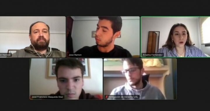 REUNIÓN DE RAMÓN HERRERA CON REPRESENTANTES DE LOS ESTUDIANTES EN LA UAL