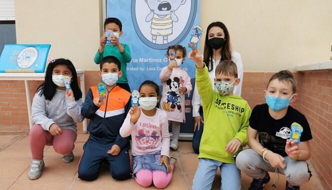 NiñosParticipantesConMaestra