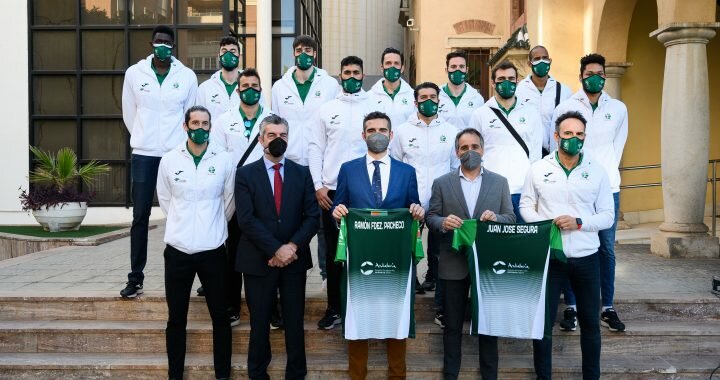 recepcion unicaja voleibol almeria7