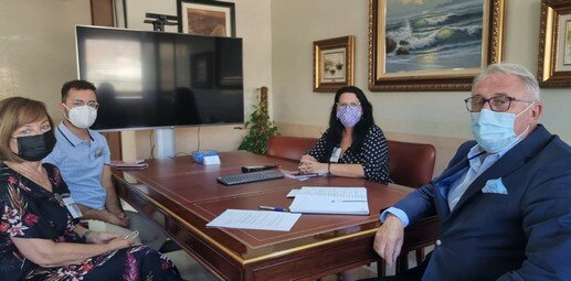 21.09.16.PresidenteReunionAmigosdelaAlcazaba_1-min