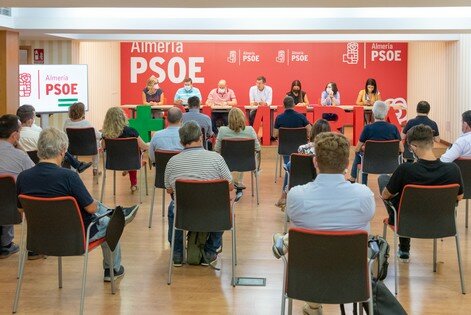 210918 Foto reunión equipo de escucha activa