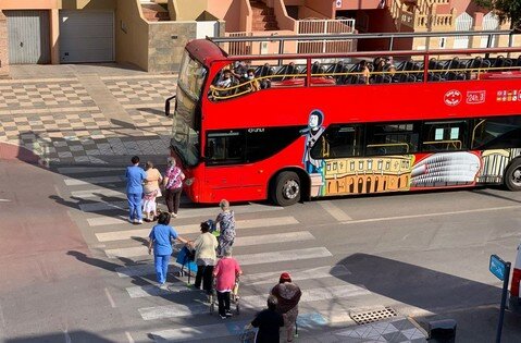 BUS TURISTICO FOTO 3